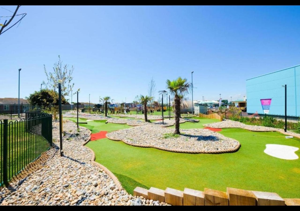 K90 - Chalet - Parkdean Resorts, Camber Sands Extérieur photo